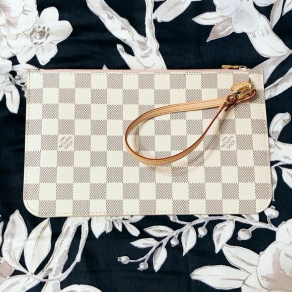 Louis Vuitton Handbags - Louis Vuitton Neverfull Clutch Rose Ballerine Azur Louis Vuitton Handbags - Louis Vuitton Neverfull Clutch Rose Ballerine Azur